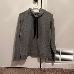 Crown & Ivy turtleneck (Large, gray)